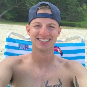 Meet your Posher, Cory